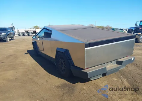 2024 Tesla Cybertruck All-Wheel Drive z USA, uszkodzony, nr VIN 7G2CEHED6RA049804